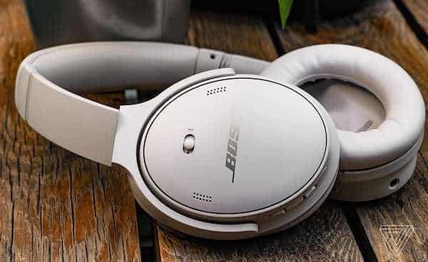Do Bose Headphones have a Mic?
