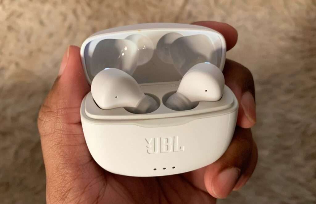 How to Sync JBL Earbuds