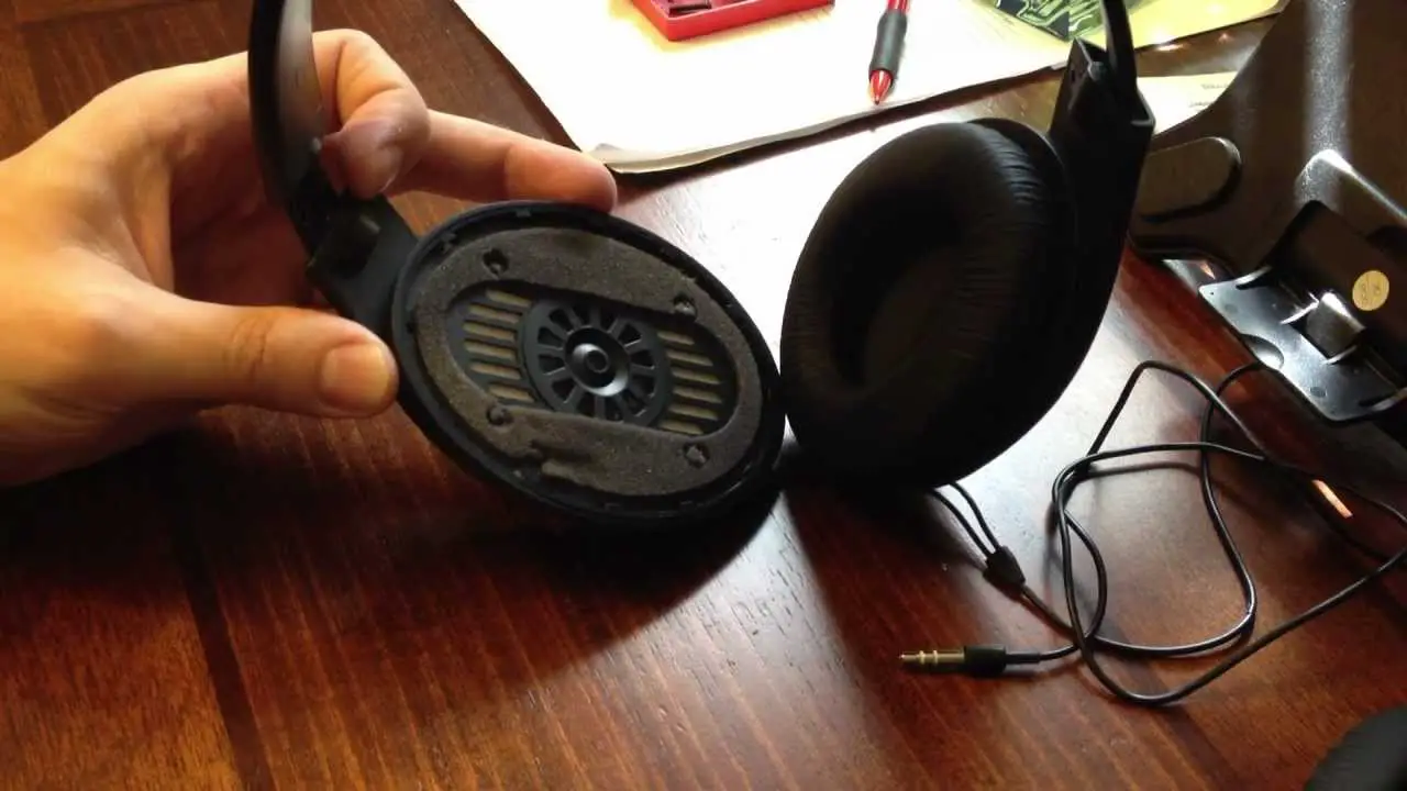 Disassemble Sennheiser Headphones