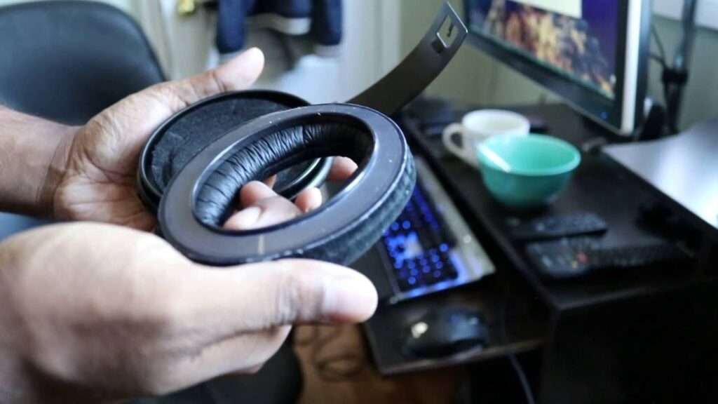 How to Disassemble Sennheiser Headphones