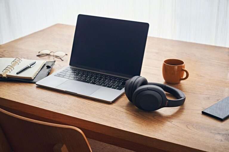 How To Connect Sony WH 1000xm4 Headphones To Laptop PC How to connect sony wh 1000xm4 headphones to laptop pc