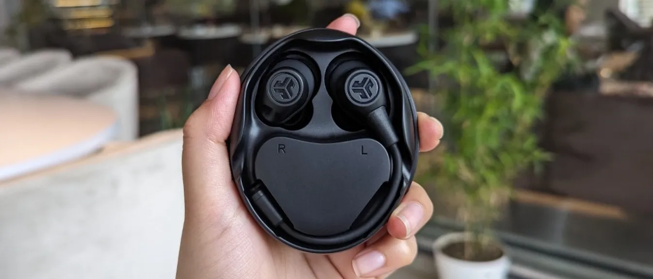 Do JLab Earbuds Have a Mic? Honest Guide