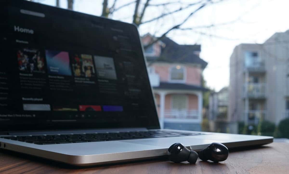 How to Connect Samsung Galaxy Buds to Laptop/PC